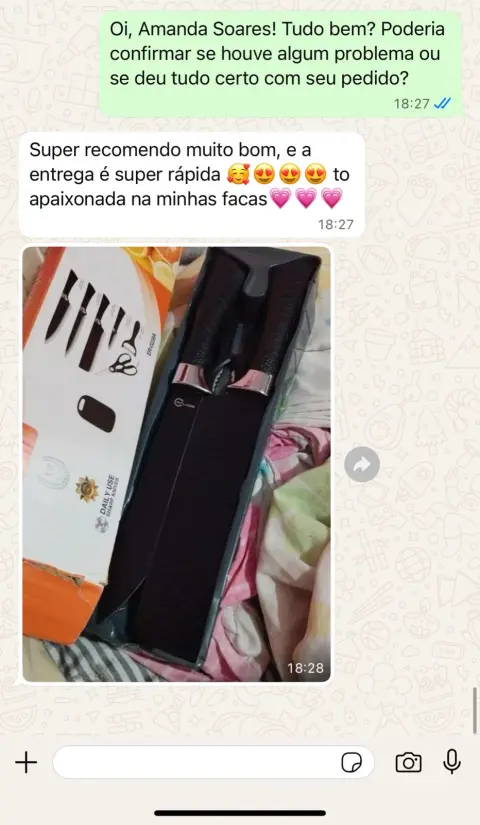 Print de WhatsApp: cliente Amanda elogiando as facas
